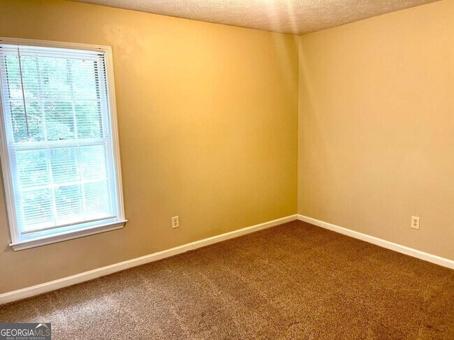 Building Photo - 155 Hunters Walk