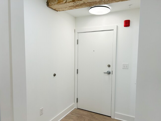 Building Photo - 425 N Prince St