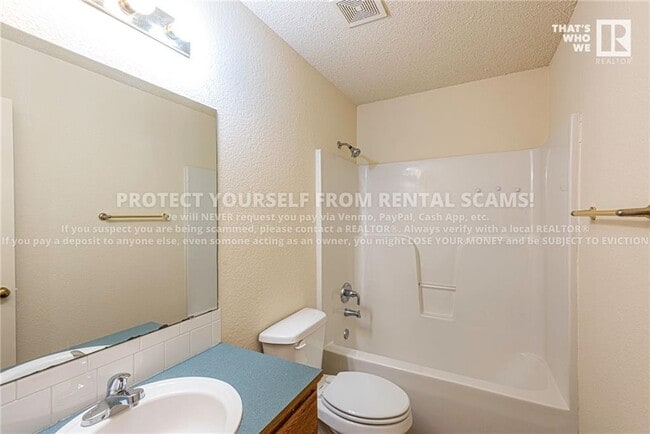 Building Photo - 1210 S Jasmine Ln