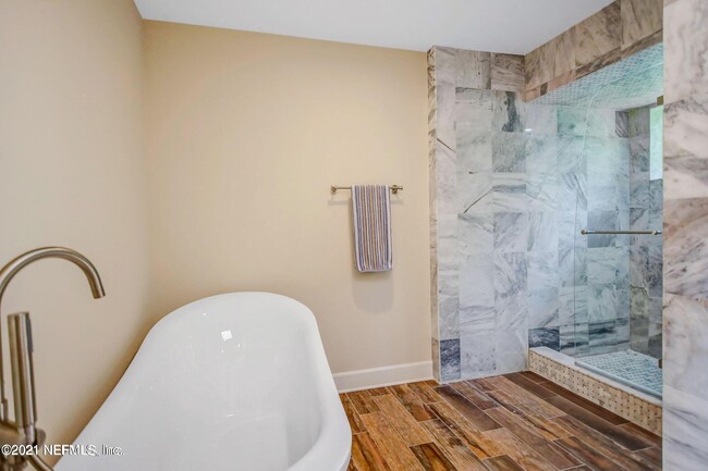 Building Photo - 4401 Cypress Creek Dr