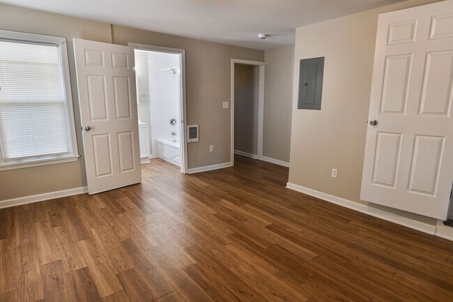 Building Photo - 142 S 29th St