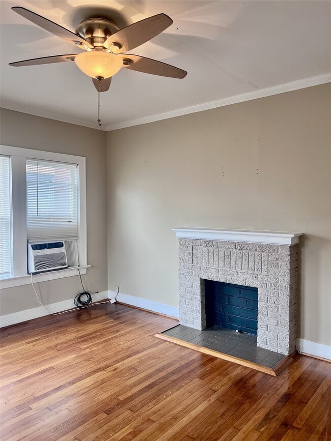 Building Photo - 320 W Polk St