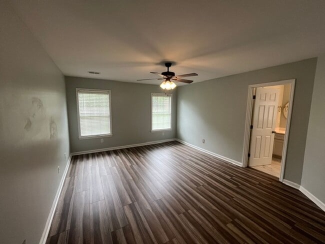 Building Photo - Beautiful 4 Bedroom 2 and a Half Bathroom in the Heart of Sherwood, AR