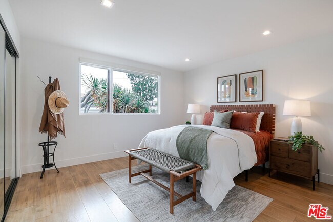 Building Photo - 12425 Texas Ave