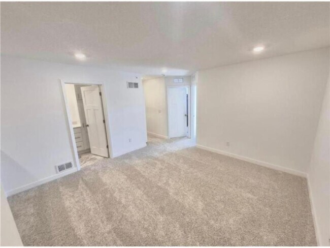 Building Photo - 14930 Archdale Ln