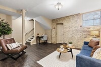 Building Photo - The Melrose