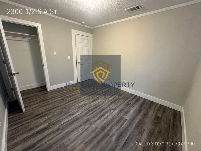 Building Photo - 2300 S A St