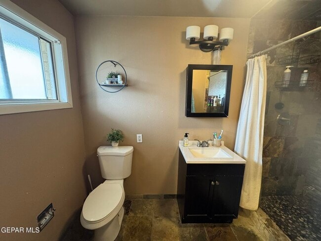Building Photo - 6417 Pino Real Dr