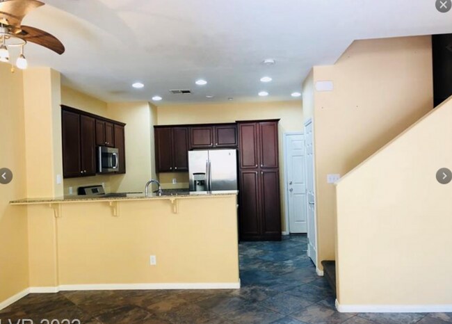 Building Photo - 1525 Spiced Wine Ave