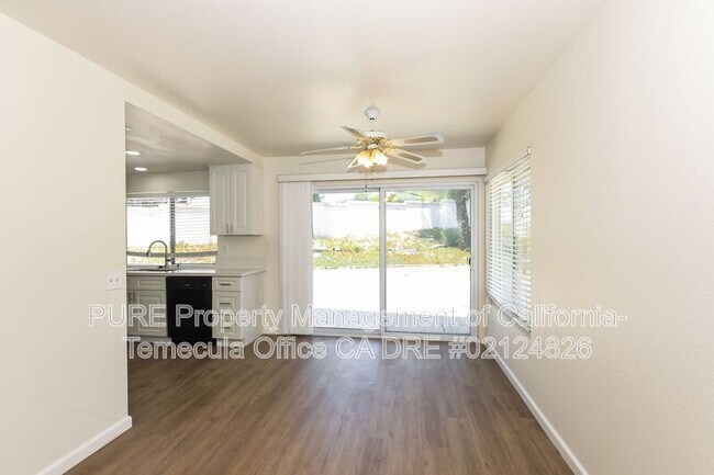 Building Photo - 39625 Almansa Ct