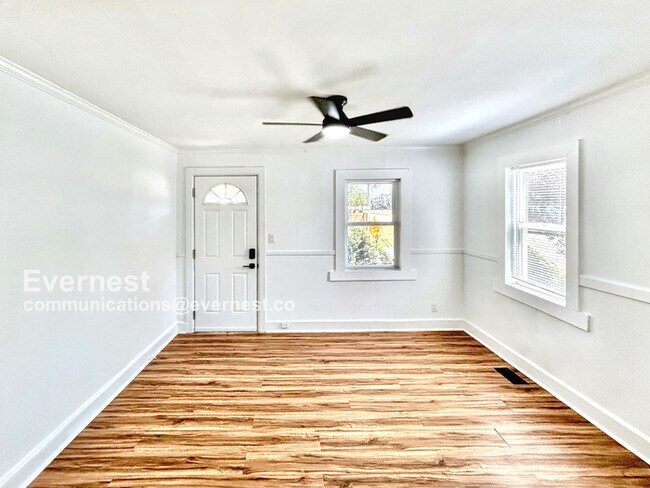 Building Photo - 1391 N Druid Hills Rd NE