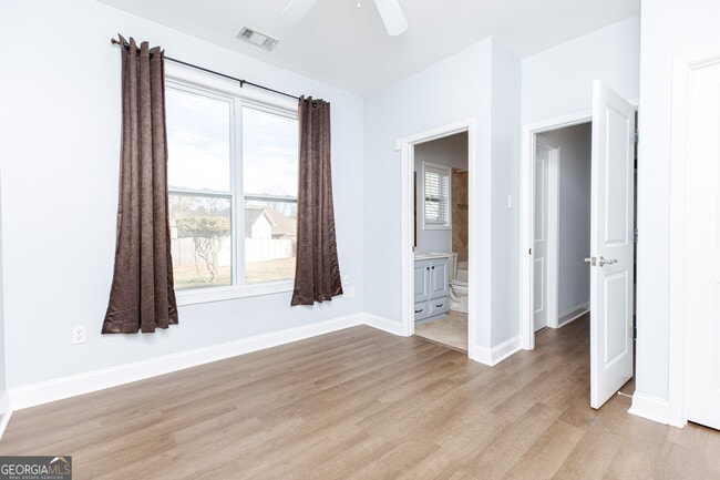 Building Photo - 100 Montview Way