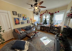 Building Photo - 176 Elm St