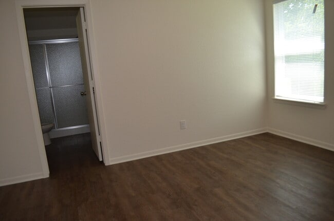 Building Photo - 308 Elbert Ln