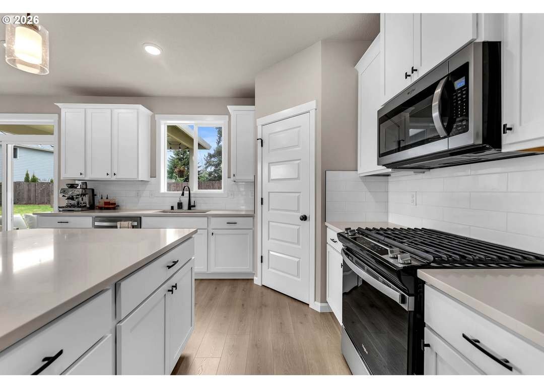 Building Photo - 2814 NW 8th Pl