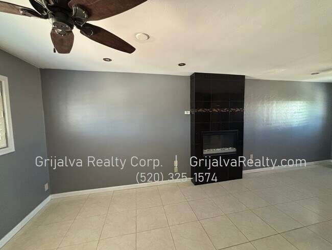 Building Photo - 1444 S Palo Verde Ave