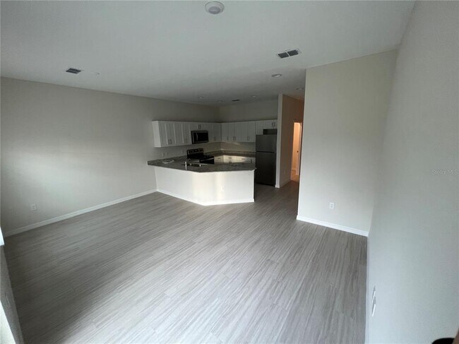 Building Photo - 2031 Claudia Ln