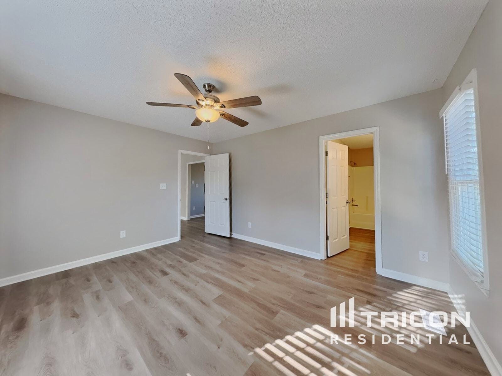 Building Photo - 1004 Spruce Dr