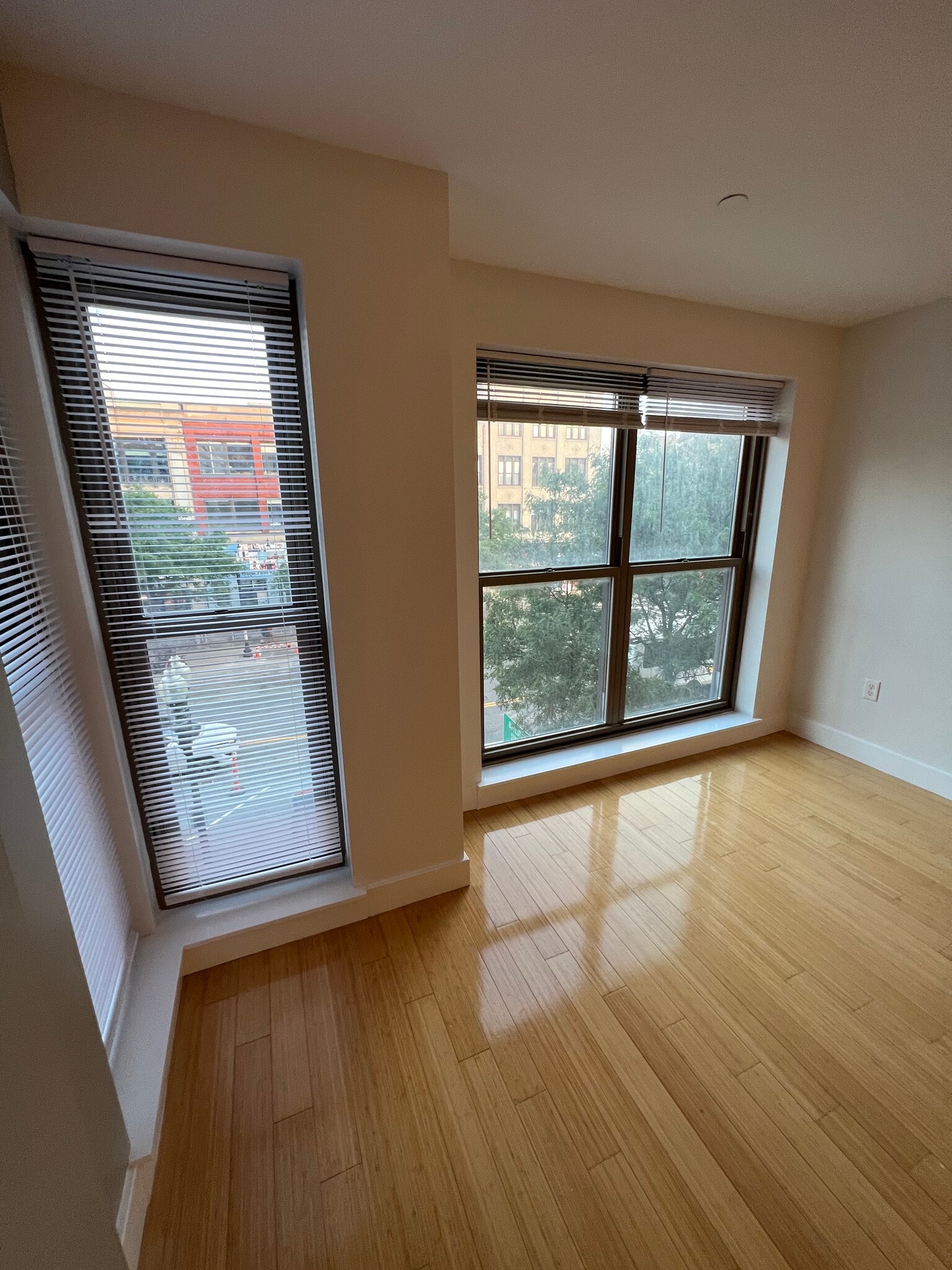 Building Photo - 1085 Boylston St