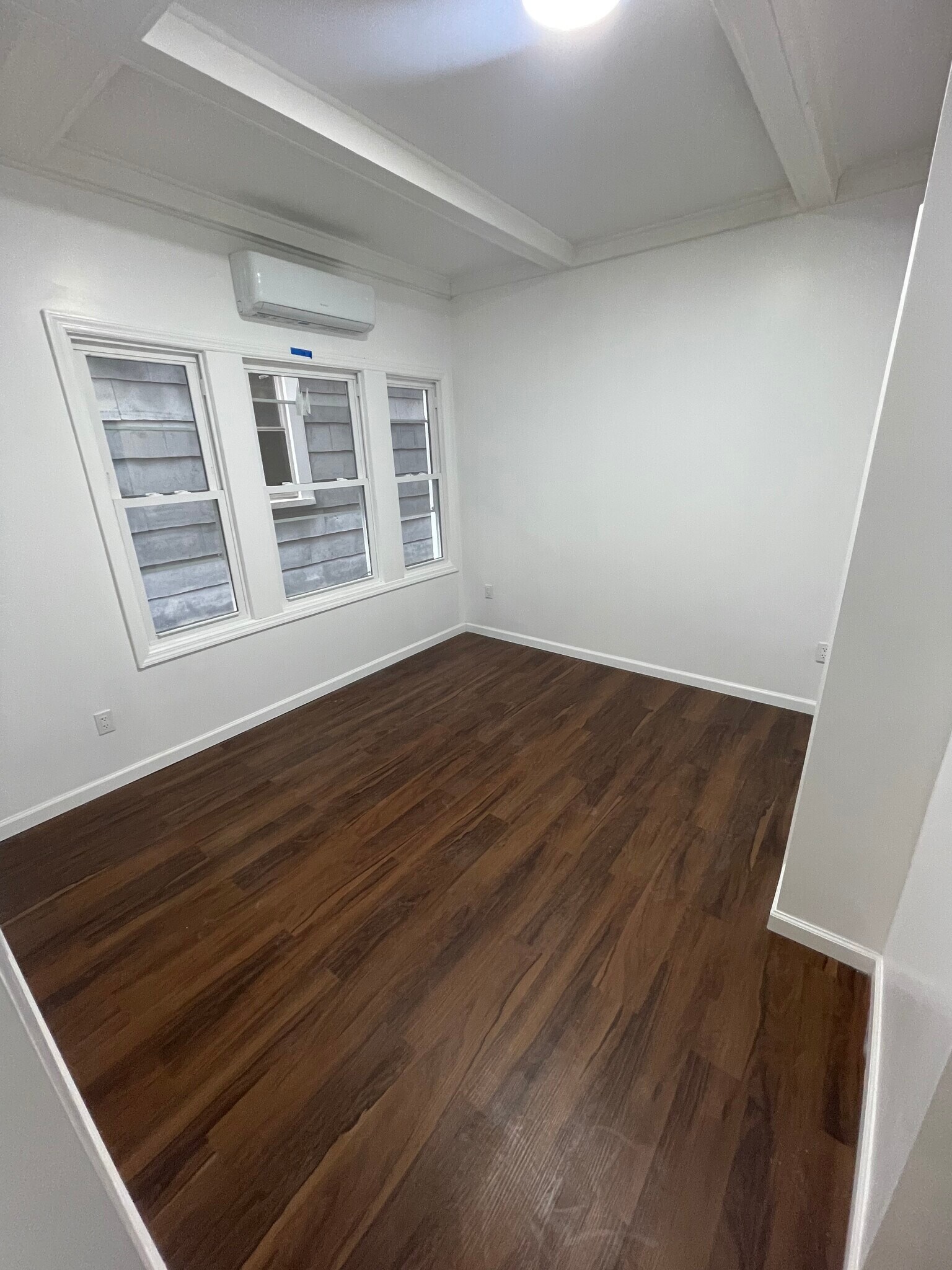 Building Photo - 452 S 1st Ave