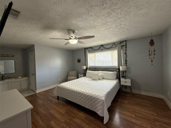 Building Photo - 7307 Muirwood Ln