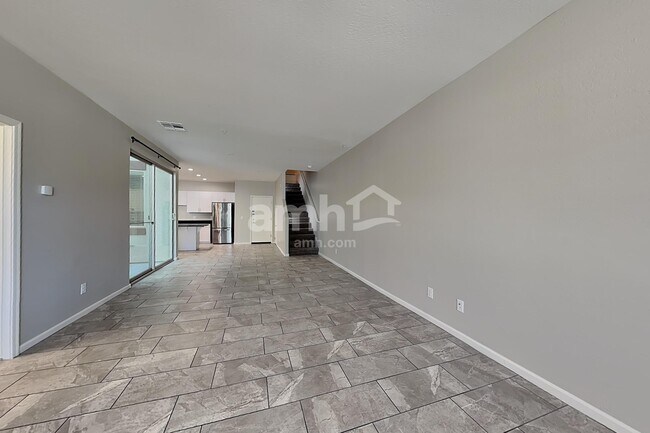 Building Photo - 20785 W Thomas Rd