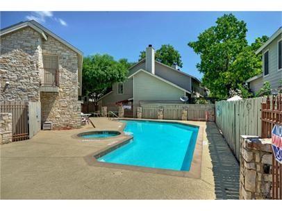 Building Photo - 512 Eberhart Ln