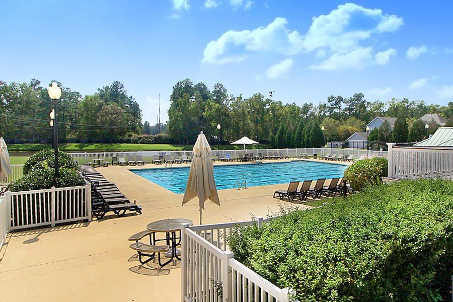 Building Photo - 111 Amaranth Ave