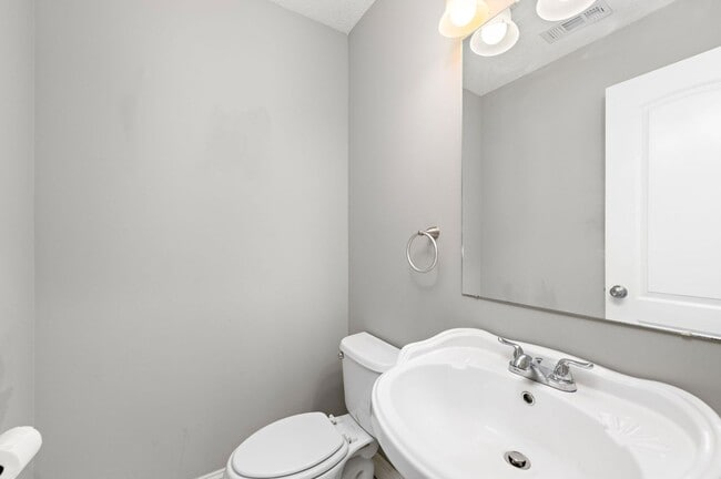 Building Photo - 34th Street Duplex