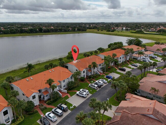 Building Photo - 10910 Lakemore Ln