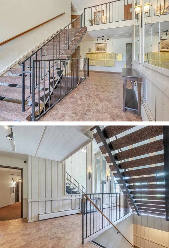 Entrance- stairs to unit - 7106 Fortune Dr