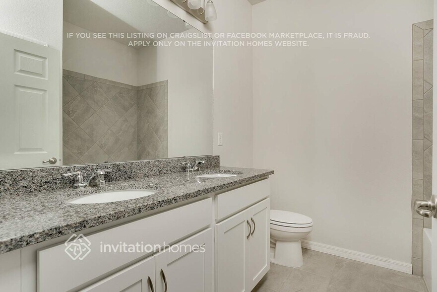 Building Photo - 1487 Grassland Ave