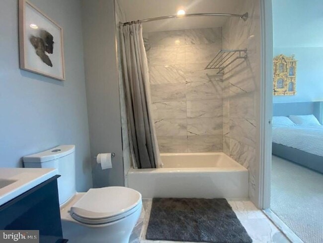 Building Photo - 45 Sutton Square SW