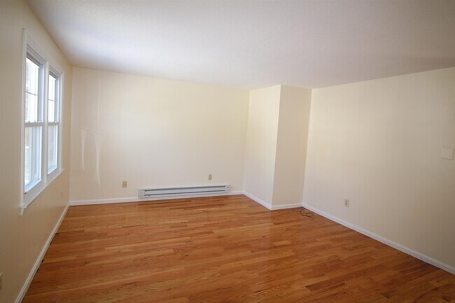 Building Photo - 90 Franklin St