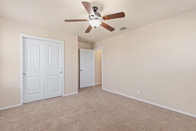 Building Photo - "Spacious 4-Bedroom Retreat in Schertz wit...