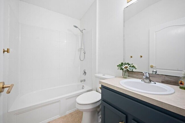 Building Photo - 843 Bonaparte Landing Ct