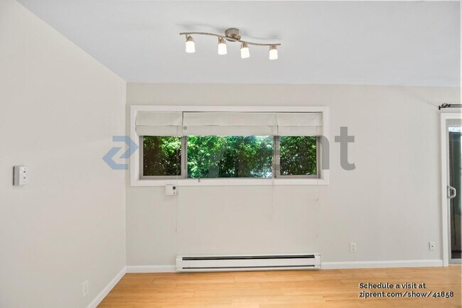 Building Photo - 500 W Middlefield Rd