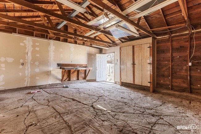 Building Photo - 2714 Sherman Rd