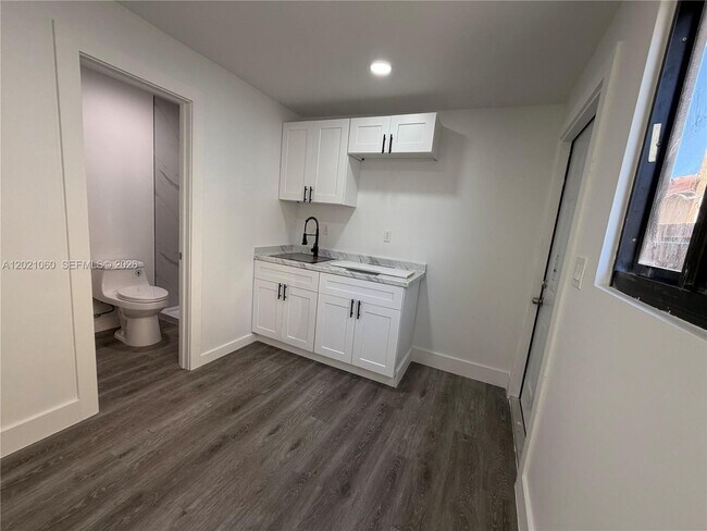 Building Photo - 16536 SW 54th St