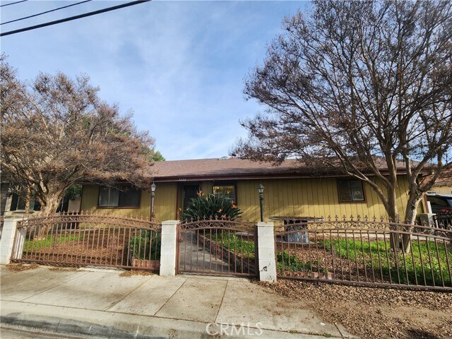 Building Photo - 5516 Sultana Ave