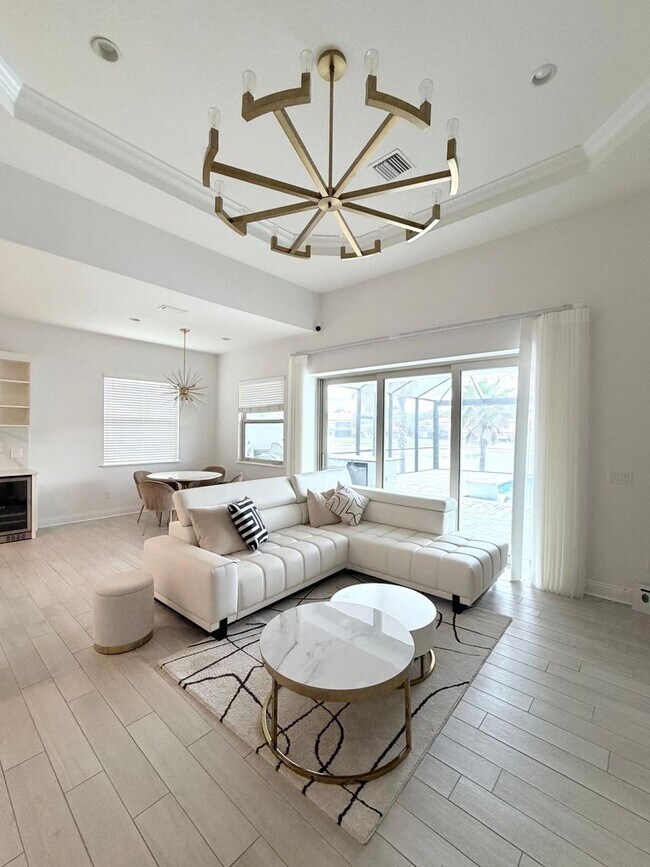 Building Photo - Luxury Water view Home for rent