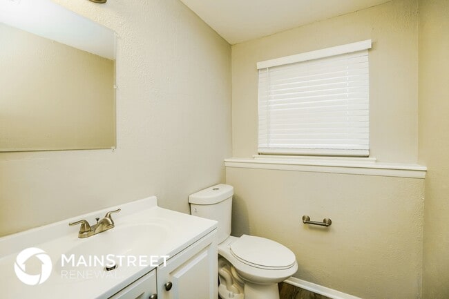 Building Photo - 2684 Glenbriar St