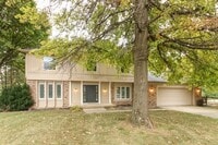 Building Photo - 4 Bedroom Carmel Home!
