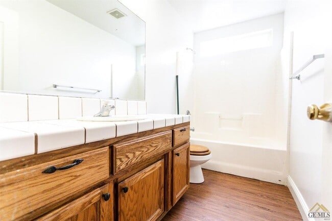 Building Photo - Charming 4 Bedroom Home in Southwest!
