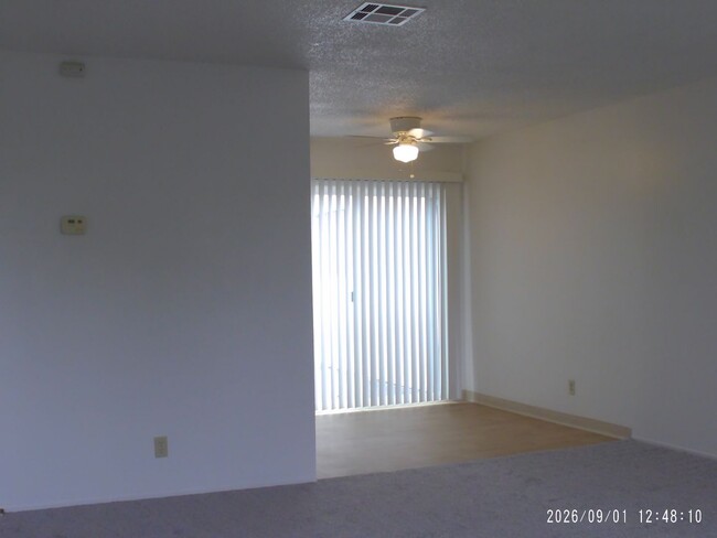 Building Photo - 970 Linda Ln