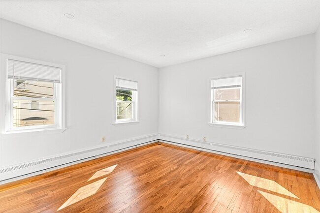 Building Photo - 43 Sargent Ave
