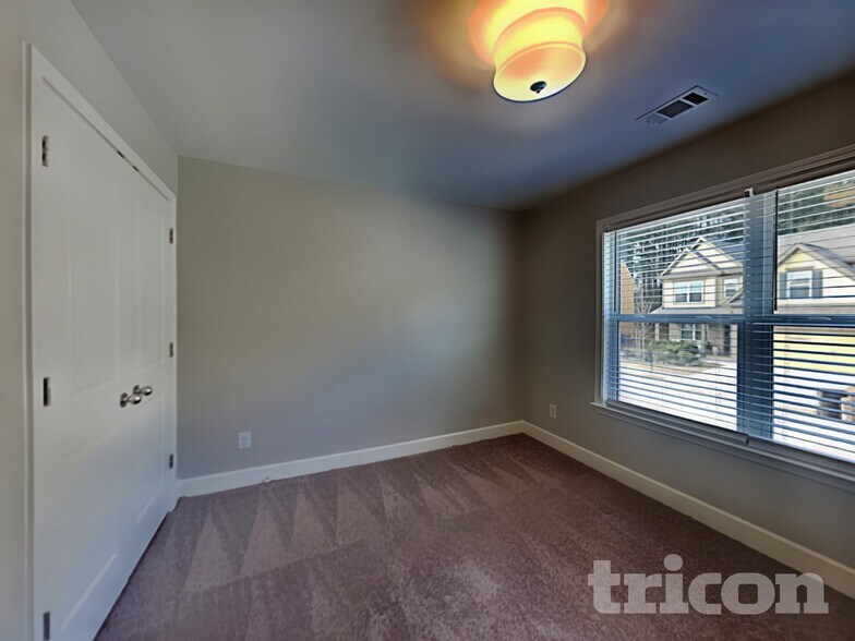 Building Photo - 420 Best Friends Turn Alley