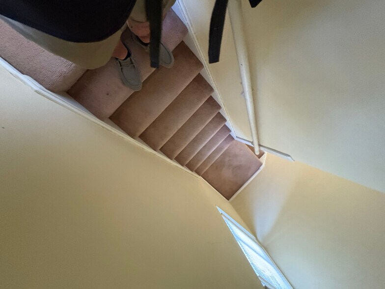 Building Photo - 13 Dewitt St