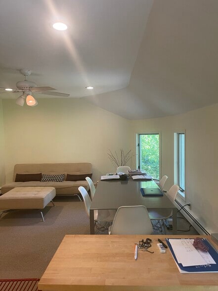 Building Photo - 2 Lotowana Ln