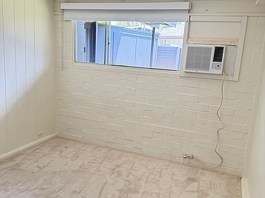 Building Photo - 356 Iliaina St